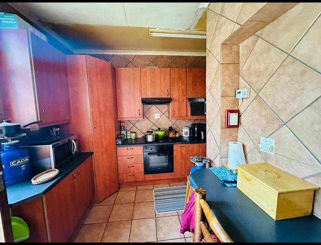 2 BEDROOM HOUSE FOR SALE IN PRIMROSE